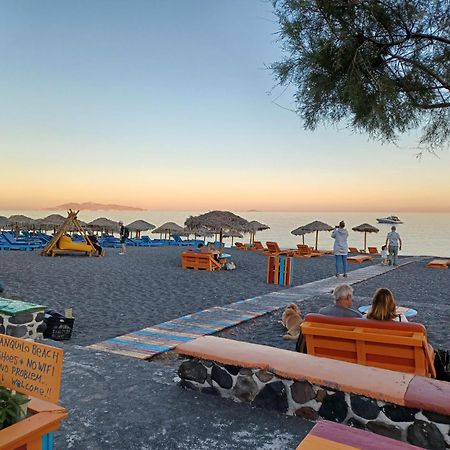 Located By The Sea One Beachfront Private Captain Lazaros Pool Villa With Loft In 750Sqm Spacious Private Plot-Jacuzzi-Sunrelax-Furnished Terace-Gazebo-Private Parking,Sleep 3 Adults And 2 Children, Just Steps From The Black Beach-Seaview Perísza Kültér fotó
